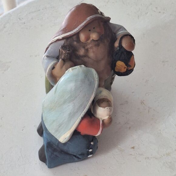 TII COLLECTIONS RESIN NATIVITY HOLY FAMILY FIGURINE Folksy One Solid Piece 5" - Picture 5 of 12